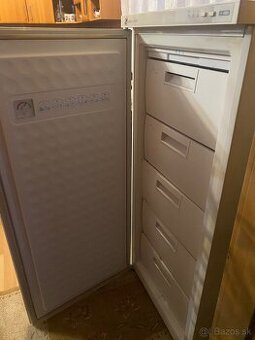 Mraznička zn. Calex