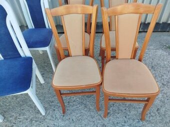 Jedálenské stoličky 4 ks predám.