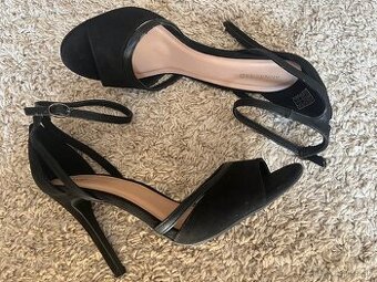 Cierne sandále na opätku, c. 41