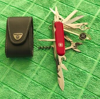 Wenger Classic Tool Chest Plus