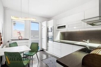 ALL INCLUSIVE | Na predaj 3-iz. byt s balkónom a pivnicou, D