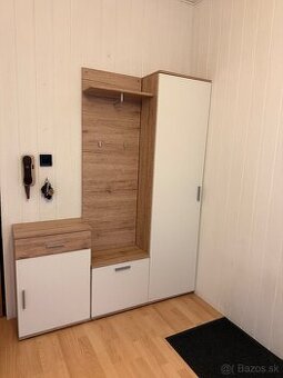 Zostava do predsiene