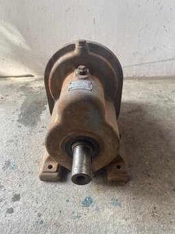 Elektromotor s prevodom