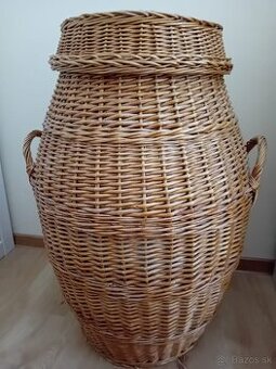 Predám prútený koš na bielizeň
