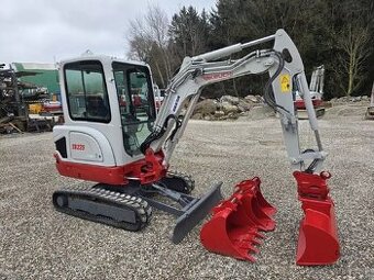 výkon 23 HP#objem 1,33 l#2,4t-Takeuchi#TB225#