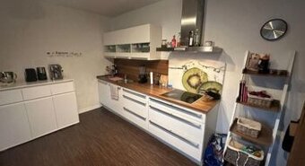 Luxusní moderní linka se spotřebiči,6317