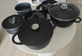 Predam hrnce a panvice