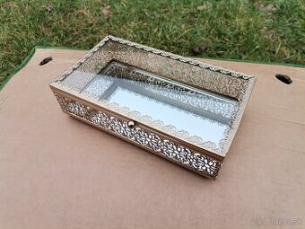 Šperkovnica - vitrína