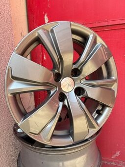 PREDÁM:NEMECKÉ DISKY NA PEUGEOT 2008/+PNEUMATIKY