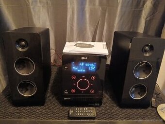 LG XBOOM MICRO HI -FI  CM2760.