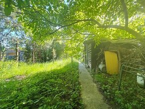 Záhrada 372 m2 pre relax a pestovanie v Dúbravke - BA IV.