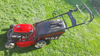 Predám kosačku VEGA 139 - s pojazdom