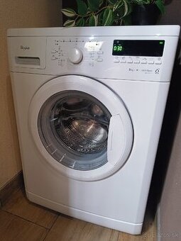 PLNE FUNKČNÁ 5KG ŠIKOVNÁ PRÁČKA WHIRPOOL