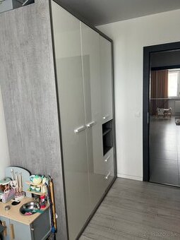 Skrina 218x155x63