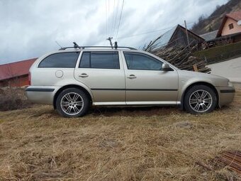 Škoda octavia 1