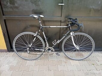 Favorit Československy cestný bicykel