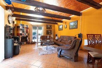 Architektonický klenot s veľkorysým pozemkom – Zemplínska Te