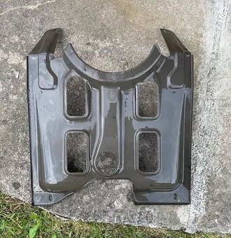 Skoda 105, 120 Plech pod nádrž. Nový original