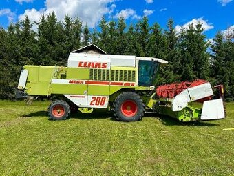 Claas Mega 208 - lista 6 m + predval