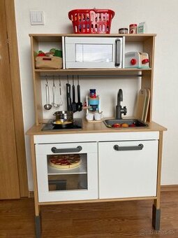 Detska drevena kuchynka Ikea s prislusenstvom