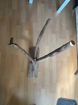 Stojan pre vtactvo/papagaja na stenu