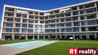 Na prenájom 2 izbový byt 45 m2 + terasa 15 m2 + 30 m2 predzá