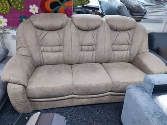 Výnimočne komfortný štýlový 3-sed s lôžkom
