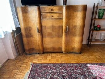 Starožitný dýhovaný prádelník