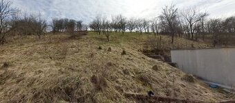 Slnečný pozemok vo svahu pre RD s výhľadom