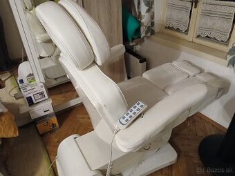 Prítroje a materiál pre pedikúru a manikúru