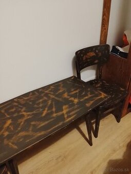 Stoličky plus stolik