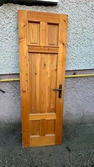 Dvere z masívneho dreva 60cm