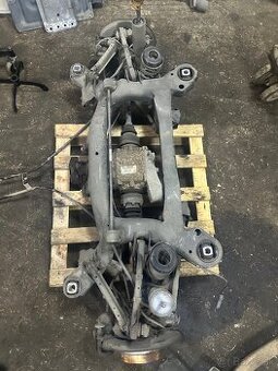 Zadná nápravnica BMW E90