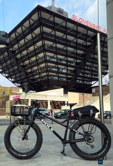 Nosič na bicykel bike fatbike a Thule Packn basket