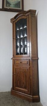 Rustikalni rohová vitrína, masiv, Nábytek s příběhem
