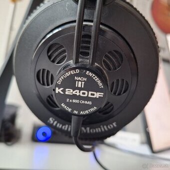 AKG K240DF