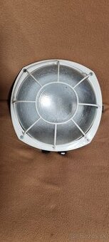 Lampa priemyselná