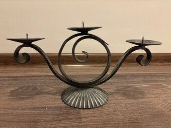 Stylovy vintage svietnik