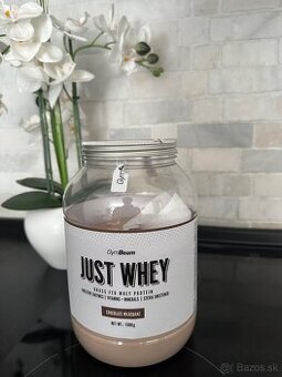 GymBeam protein chocolate milkshake