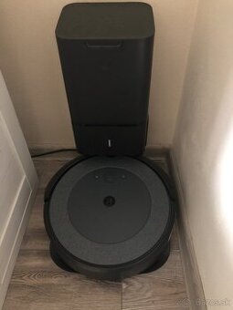 Robotický vysávač Roomba i3+