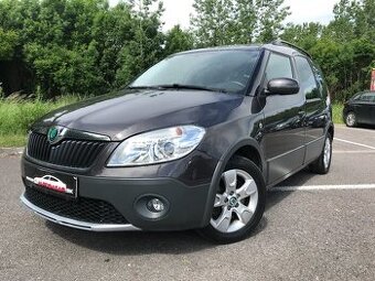 Škoda Roomster 1.2 TSI Scout