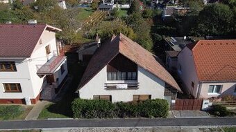 RODINNÝ DOM V CENTRE VINIČNÉHO S VEĽKÝM POZEMKOM 1093 m²