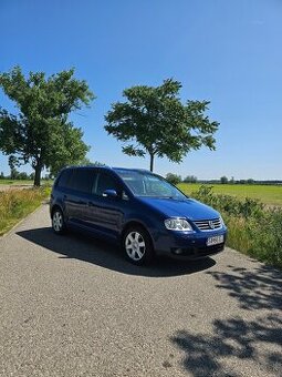 7 Miestny Volkswagen Touran 2.0Tdi 100kw (135Ps )