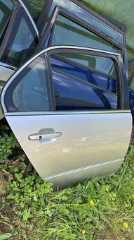 Predám dvere sklo nárazník Blatníka kapota Lexus LS430 2002
