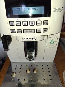 Predám kávovar Delonghi Magnifica