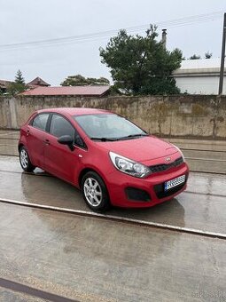 Predam KIA Rio 1.25 cvvt benzín rok 2012