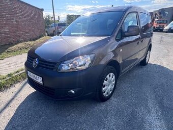VW Caddy 1.6 TDI – 7 miest, 98 000 km,ťažné zariadenie