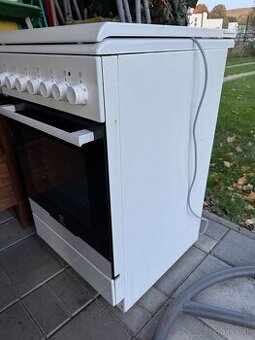 Ponúkam kombinovaný sporák Electrolux