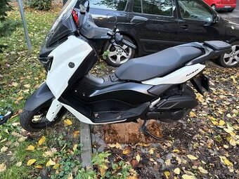 Yamaha NMAX 125
