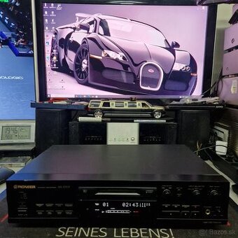 PIONEER MJ-D707...minidisc recorder...